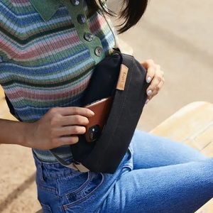 Bellroy Sling Mini in Charcoal (4L Capacity)